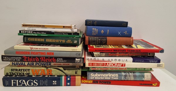 Lot 1513 - MILITARY HISTORY BOOKS