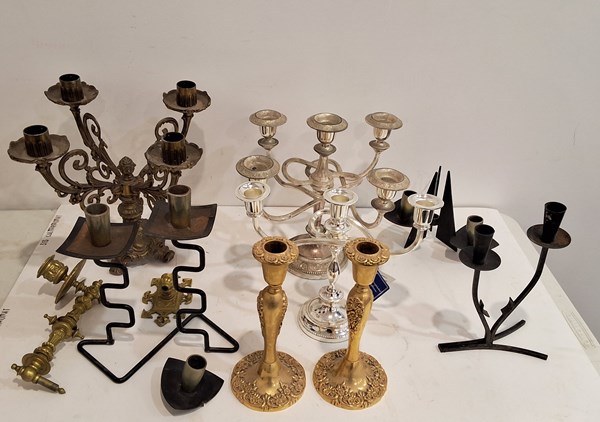 Lot 1451 - CANDLESTICKS