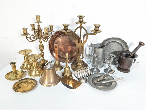 Lot 1405 - METAL WARES