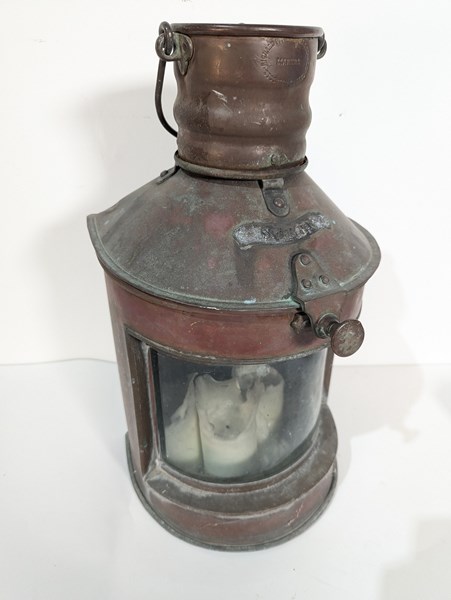 Lot 1455 - SHIPS LANTERN