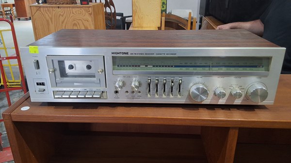 Lot 8 - STEREO RECEIVER