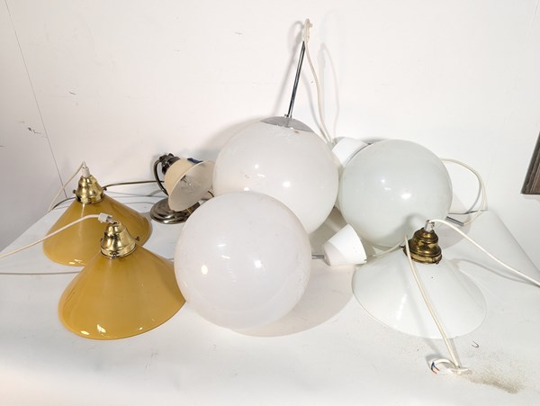 Lot 384 - PENDANT LIGHTS