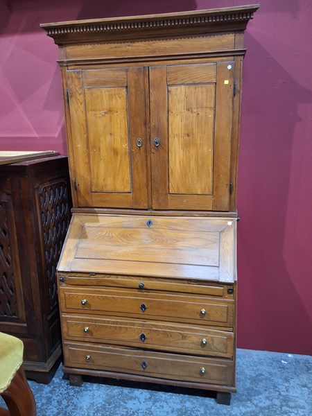 Lot 93 - DROP FRONT DESK