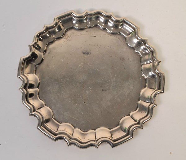 Lot 1035 - SILVER TRAY