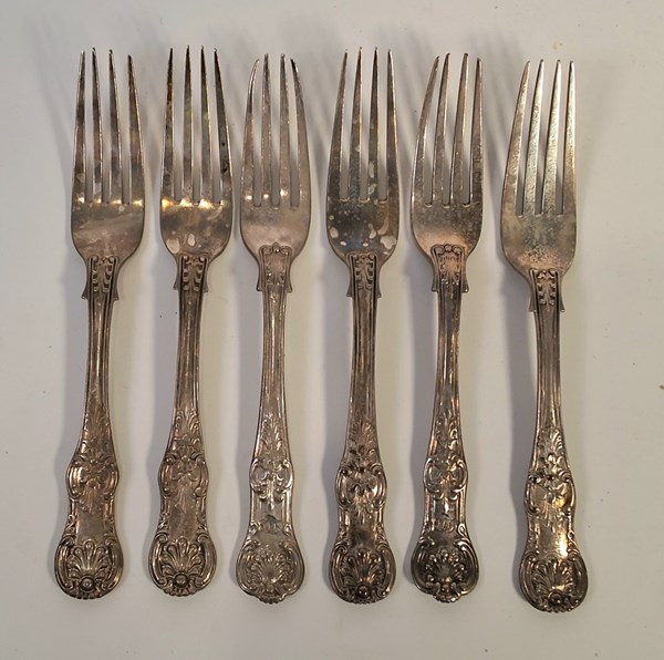 Lot 1098 - SILVER FLATWARE