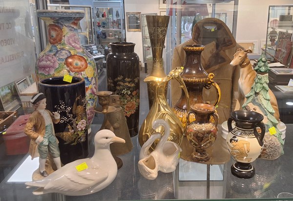 Lot 1344 - ASSORTED DECOR