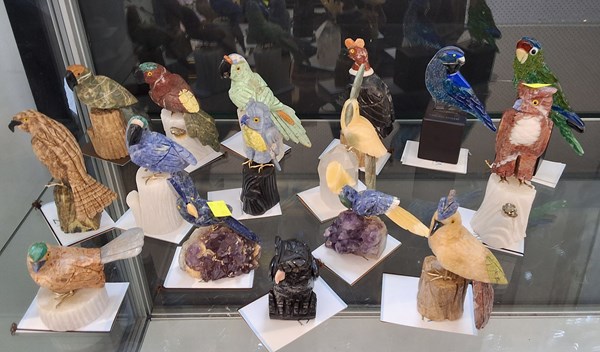 Lot 1188 - GEMSTONE BIRDS