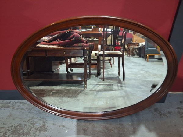Lot 109 - WALL MIRROR