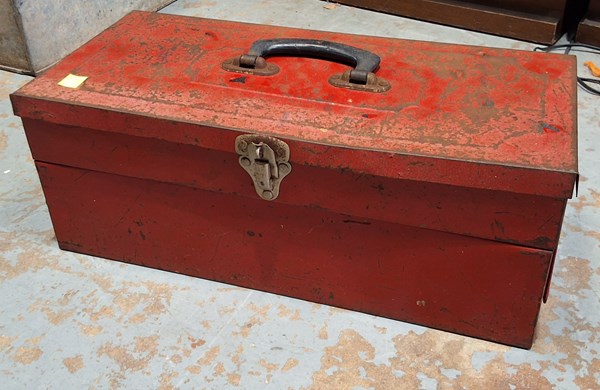 Lot 319 - BOX OF TOOLS