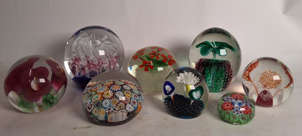 Lot 1498 - PAPERWEIGHTS
