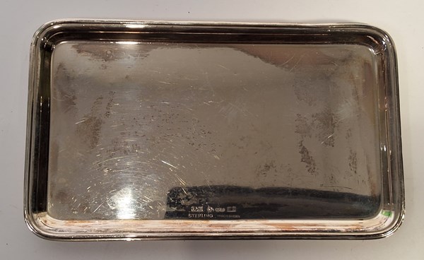 Lot 1081 - SILVER TRAY