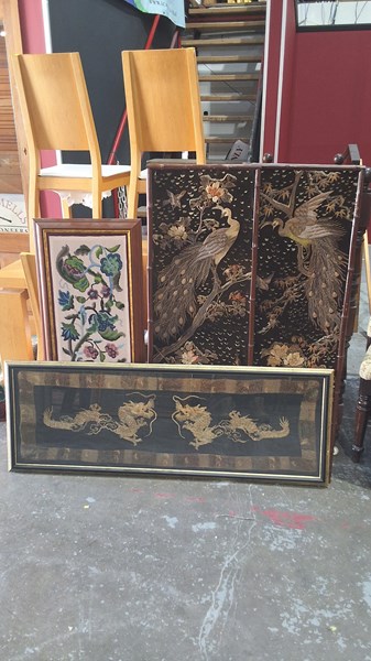 Lot 118 - WALL HANGINGS