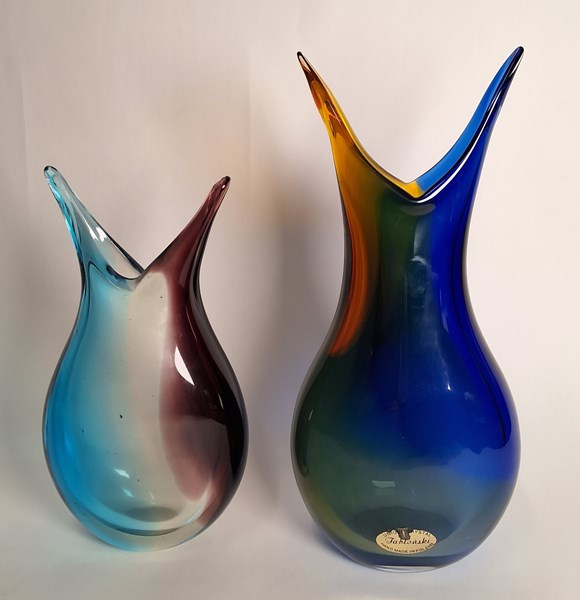 Lot 1558 - DECORATIVE VASES