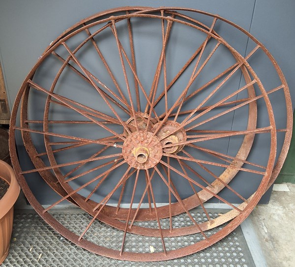 Lot 568 - WAGON WHEELS