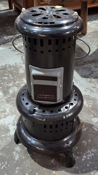 Lot 80 - STOVE