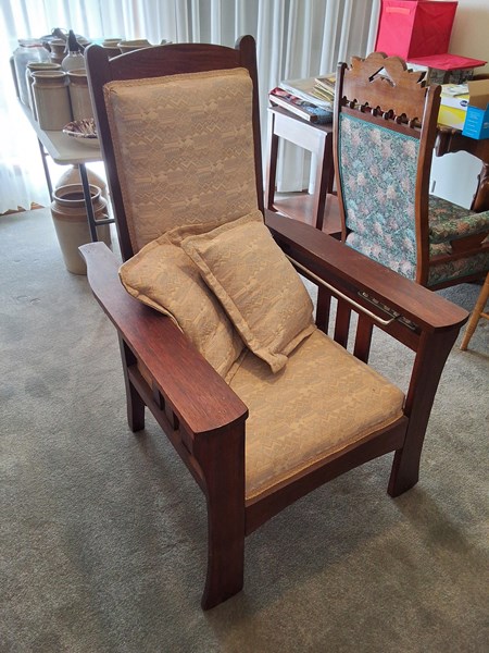 Lot 586 - MILLER CHAIR