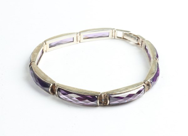 Lot 1020 - SILVER BRACELET