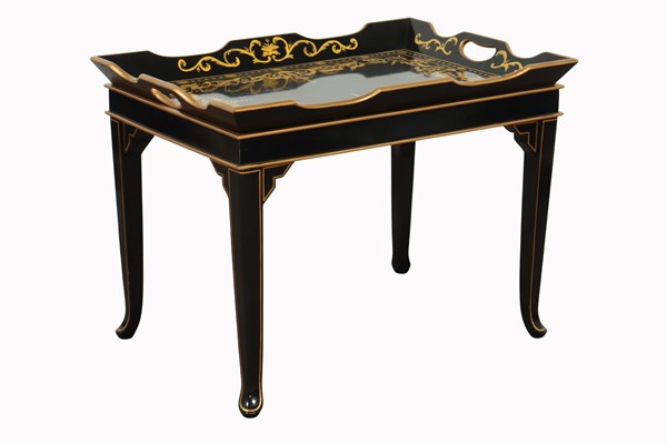 Lot 110 - CHINOISERIE TRAY TABLE