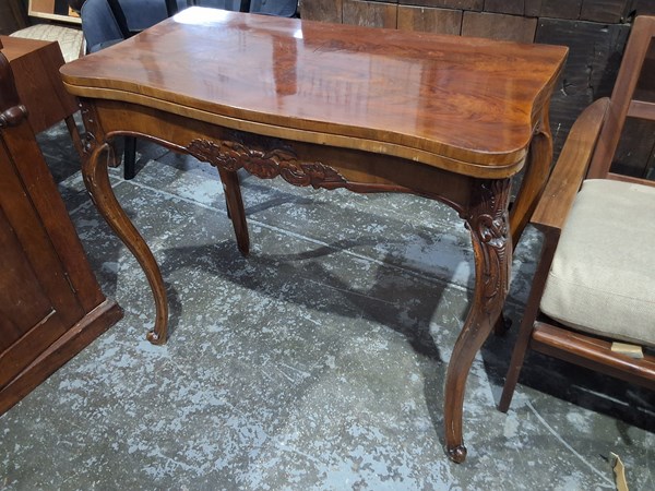 Lot 219 - GAMES TABLE