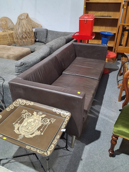 Lot 346 - SETTEE