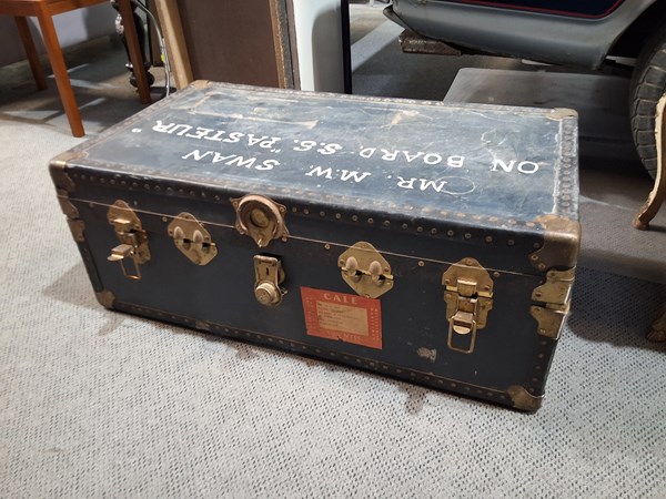 Lot 441 - TRAVEL TRUNK
