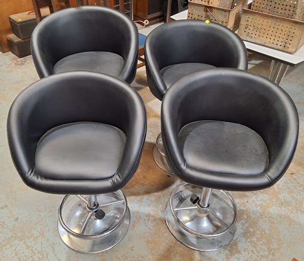 Lot 297 - BARSTOOLS