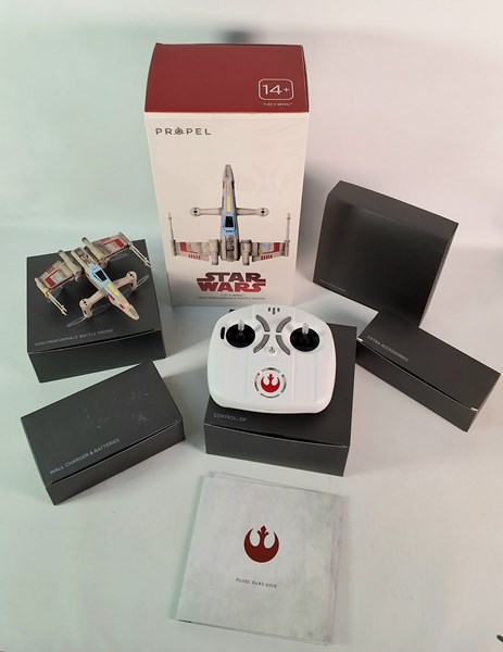 Lot 1475 - X-WING DRONE