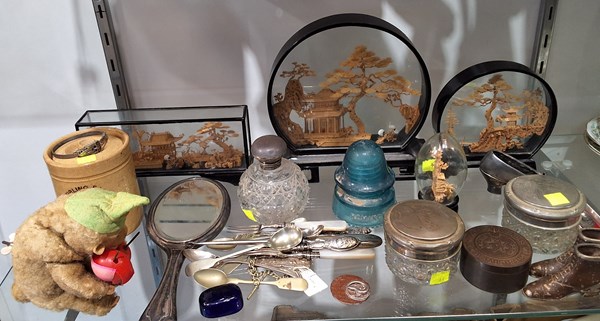 Lot 1464 - COLLECTABLES