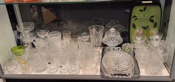 Lot 1421 - GLASS AND CRYSTAL