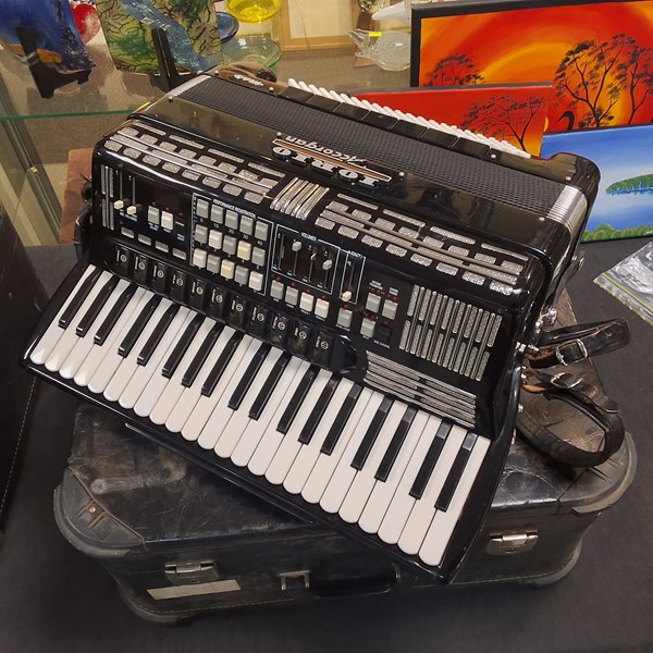 Lot 1235 - ACCORDION