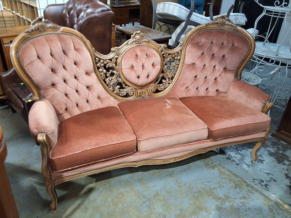 Lot 506 - SETTEE