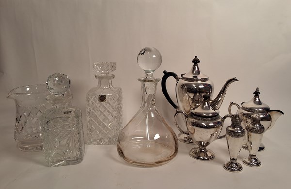Lot 1401 - CRYSTAL AND METALWARE