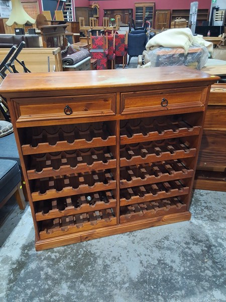 Lot 232 - WINE RACK