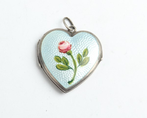 Lot 1018 - SILVER LOCKET