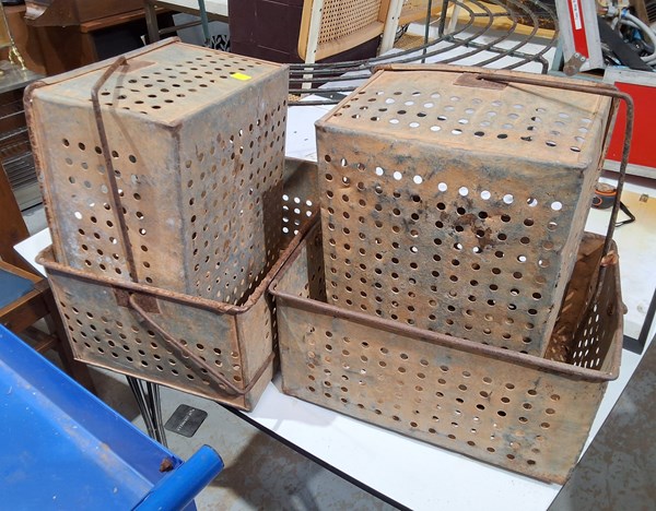 Lot 354 - DIPPING TRAYS