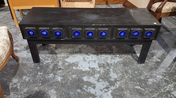 Lot 279 - CONSOLE