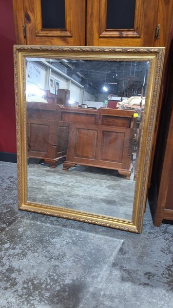 Lot 87 - MIRROR