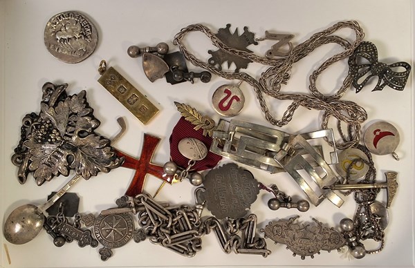 Lot 1091 - JEWELLERY