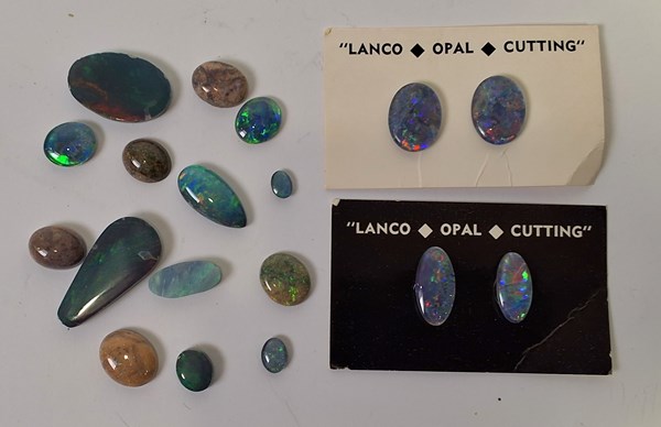 Lot 1054 - OPALS
