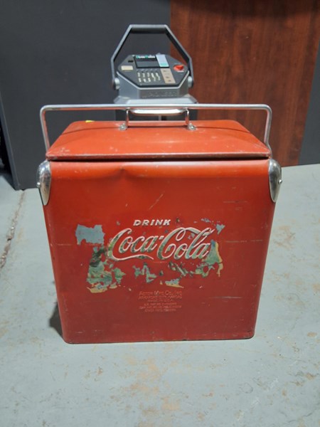 Lot 243 - RED COKE ESKY