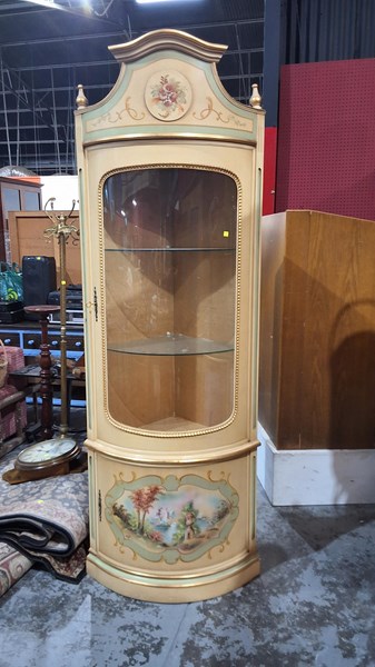 Lot 182 - CORNER CABINET