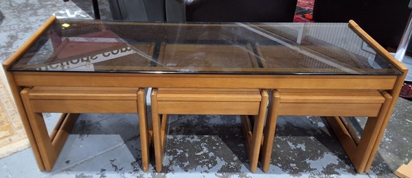 Lot 21 - COFFEE TABLE AND NESTED SIDES