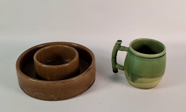 Lot 1226 - BENNETTS POTTERY