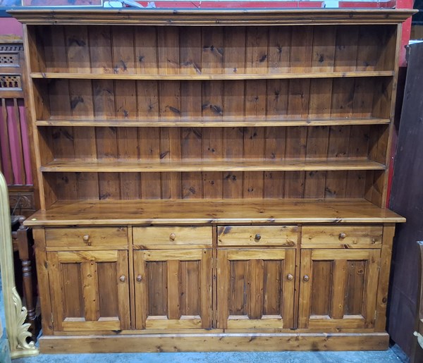 Lot 262 - COUNTRY KITCHEN DRESSER