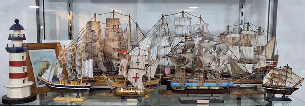 Lot 1528 - MODEL SHIPS