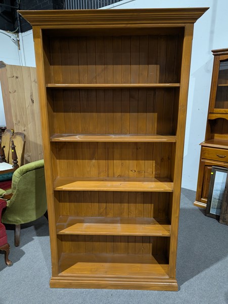 Lot 411 - BOOKSHELF