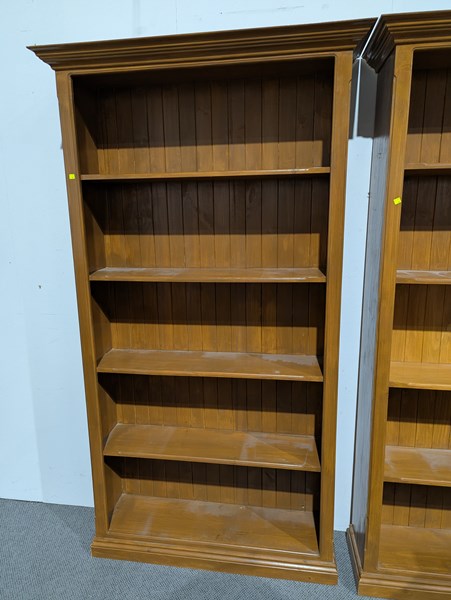 Lot 413 - BOOKSHELF