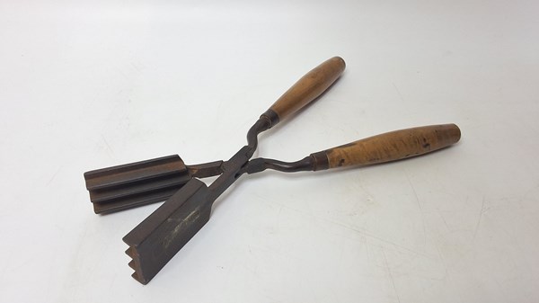 Lot 1293 - GOFFERING CRIMPS