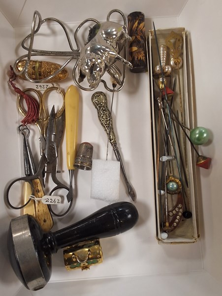 Lot 1085 - COLLECTABLES