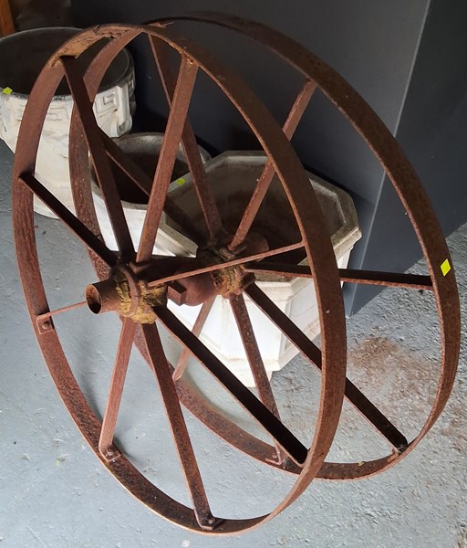 Lot 570 - WAGON WHEELS